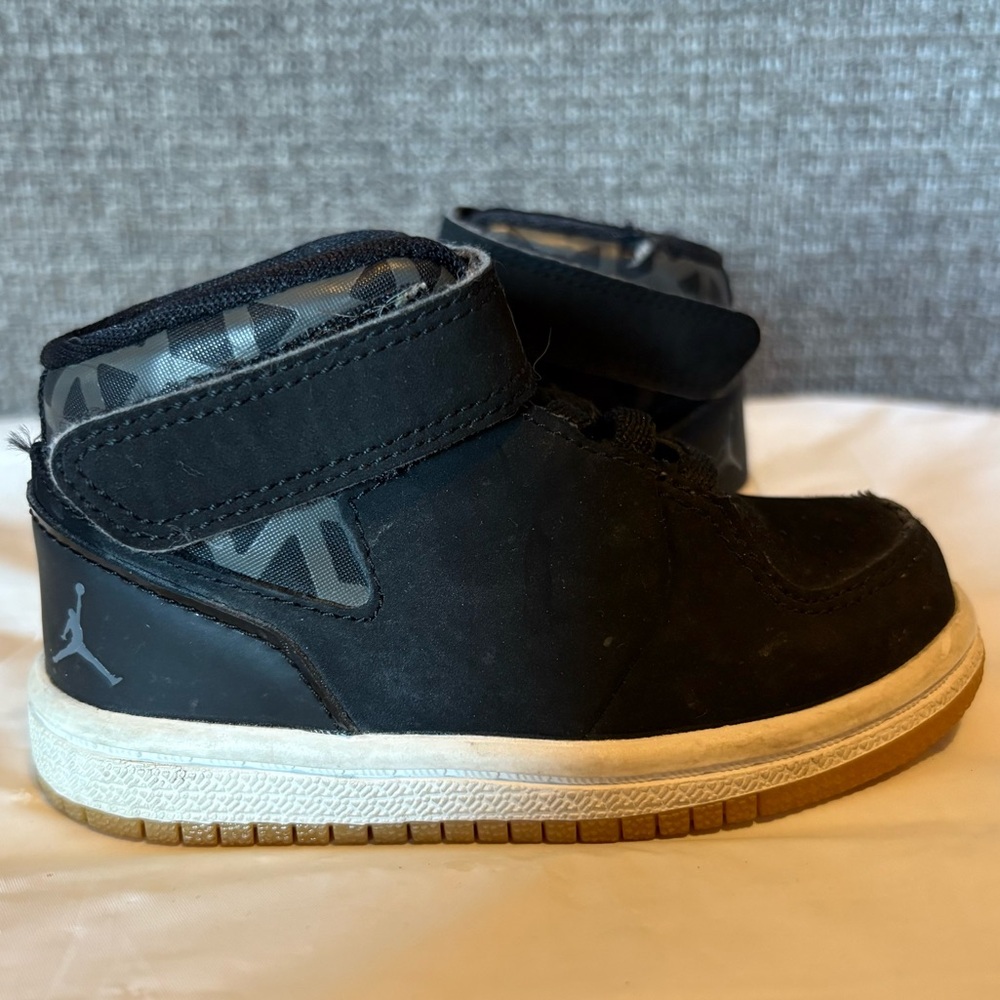 Nike Baby Air Jordan Shoes Sz 5C 2015 #707322-071 Black‎ Sneaker Hook & Loop